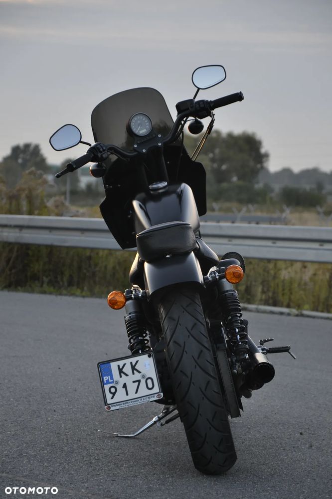 Harley-Davidson Sportster Iron 883 - 3