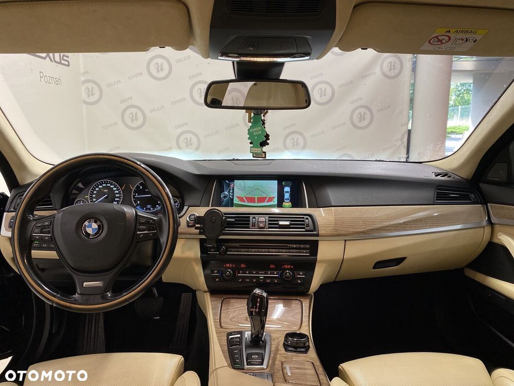 BMW Seria 5 525d Luxury Line - 11