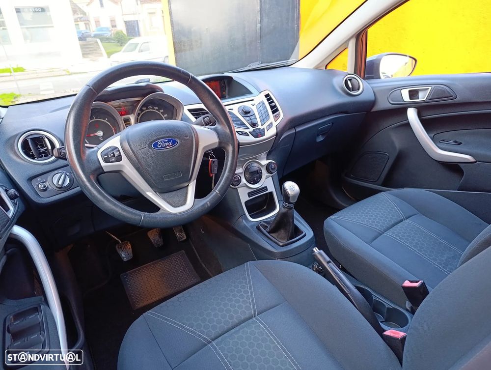 Ford Fiesta 1.4 TDCI Titanium - 10