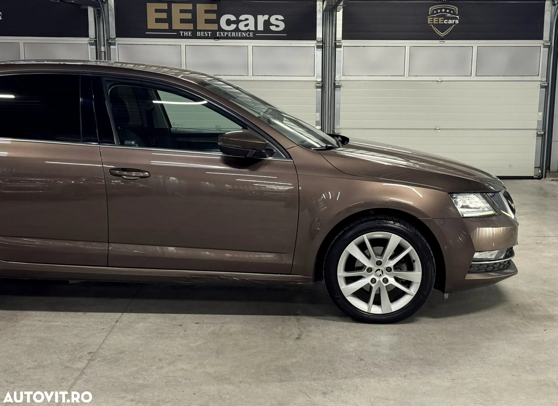 Skoda Octavia 1.6 TDI DSG Ambition - 31