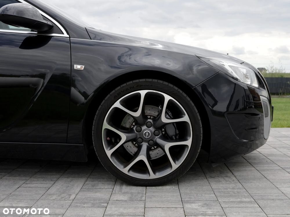 Opel Insignia 2.8 T V6 OPC - 3