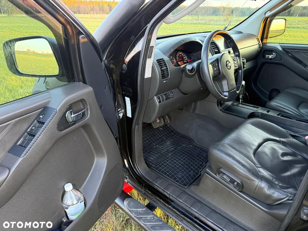 Nissan Navara 2.5 D LE - 24