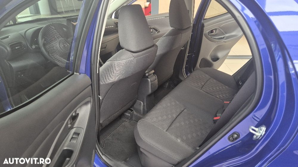 Toyota Yaris 1.5 VVT-i HSD Dynamic - 9