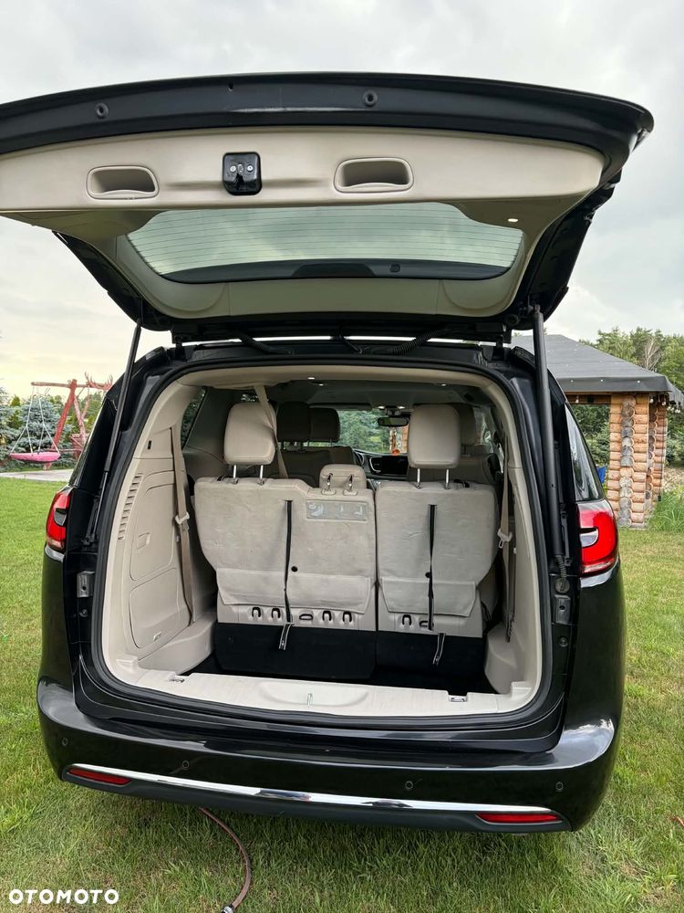 Chrysler Pacifica - 11