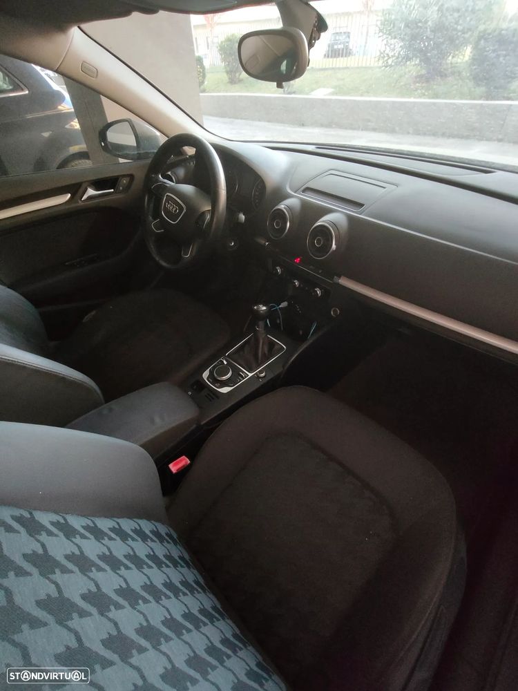 Audi A3 Sportback 1.6 TDI Attraction - 10