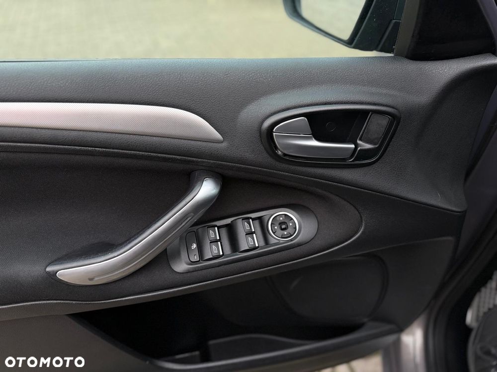 Ford S-Max 2.0 TDCi DPF Titanium - 10