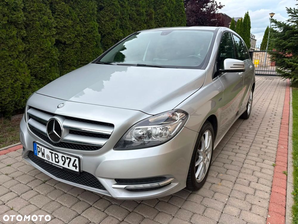 Mercedes-Benz Klasa B 180 BlueEFFICIENCY Edition Style - 3