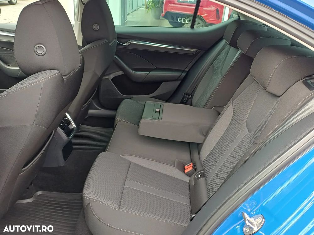 Skoda Octavia 2.0 TDI DSG Style - 8