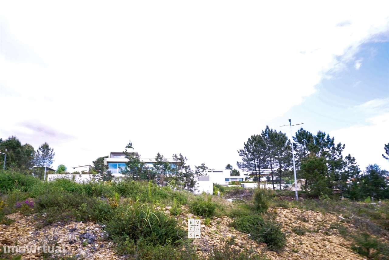 Terreno Urbano  Venda em Nogueira do Cravo e Pindelo,Oliveira de Azemé - Grande imagem: 2/24