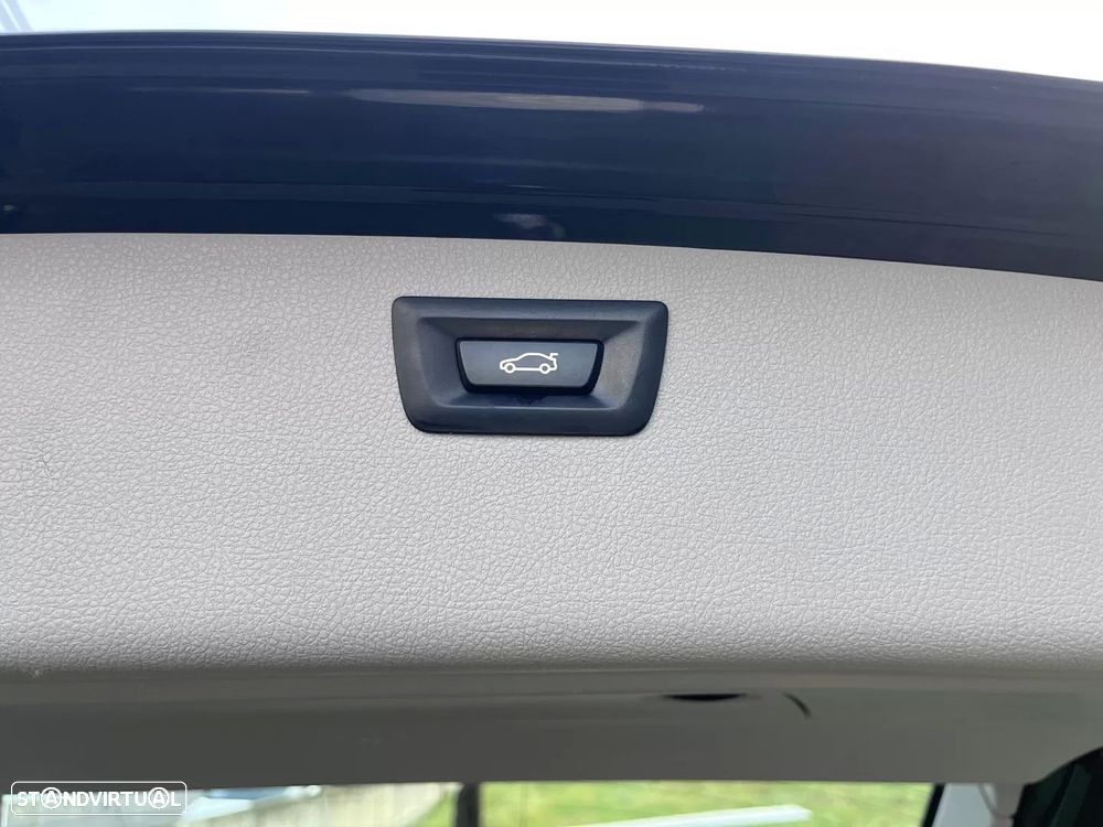 BMW 320 d Touring Aut. Sport Line - 58