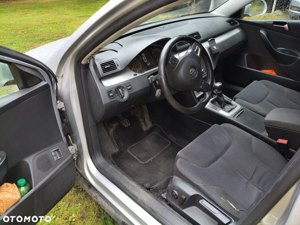 Volkswagen Passat - 5
