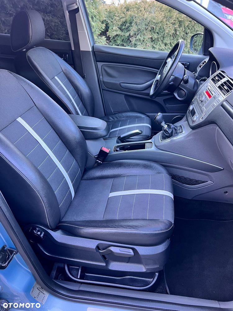 Ford Kuga 2.0 TDCi 4x4 Titanium - 19