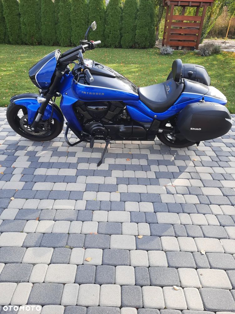 Suzuki Intruder - 2