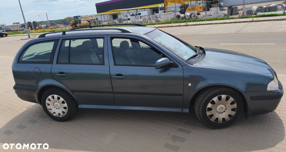 Skoda Octavia 1.6 Classic - 3