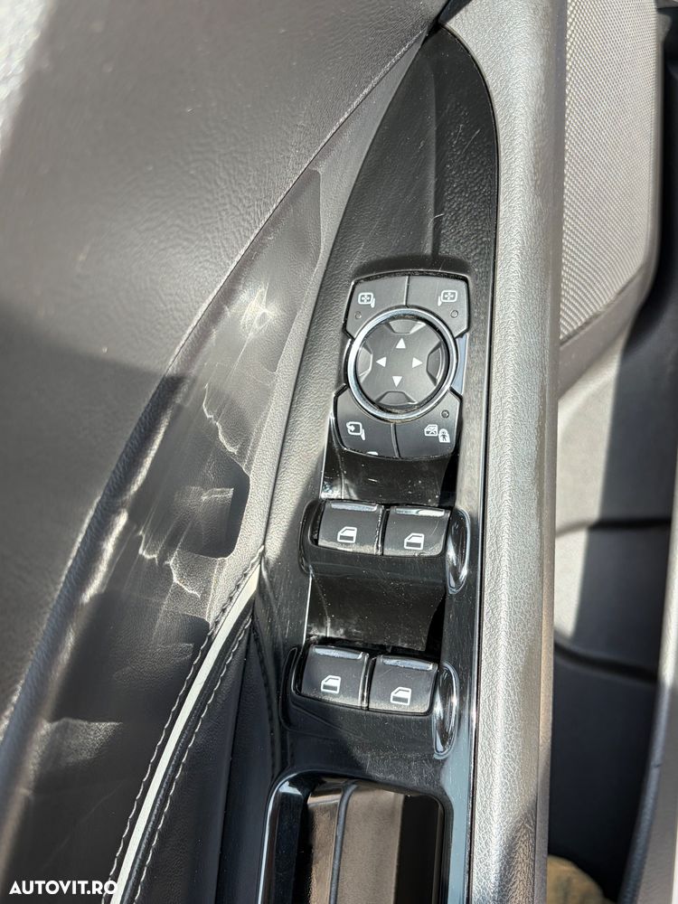 Ford Mondeo - 34