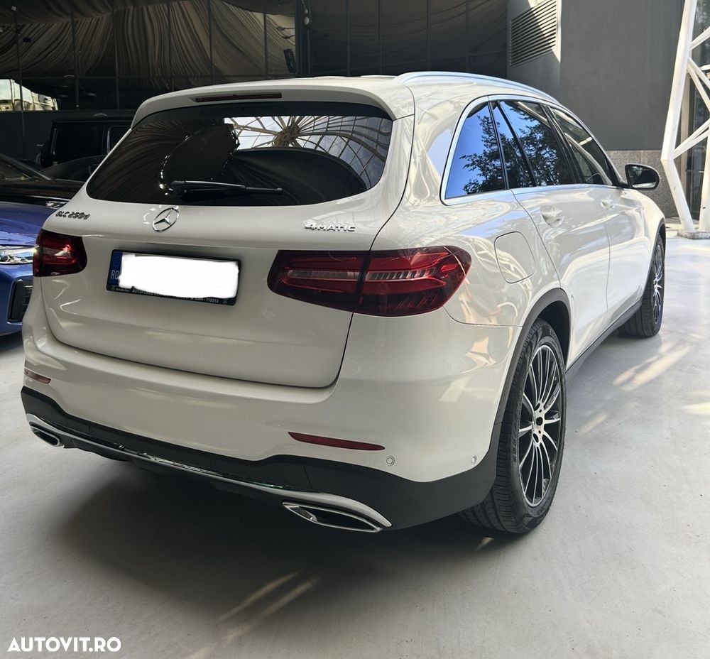 Mercedes-Benz GLC - 7