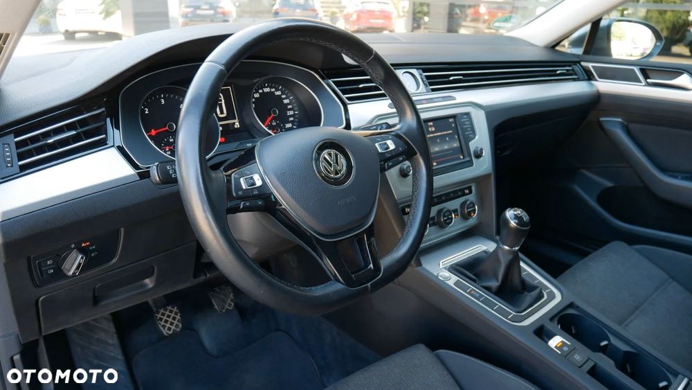 Volkswagen Passat 2.0 TDI (BlueMotion Technology) Comfortline - 6