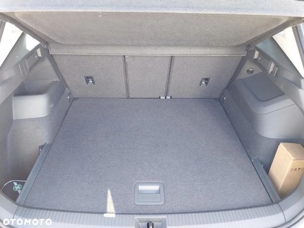 Volkswagen Tiguan - 26