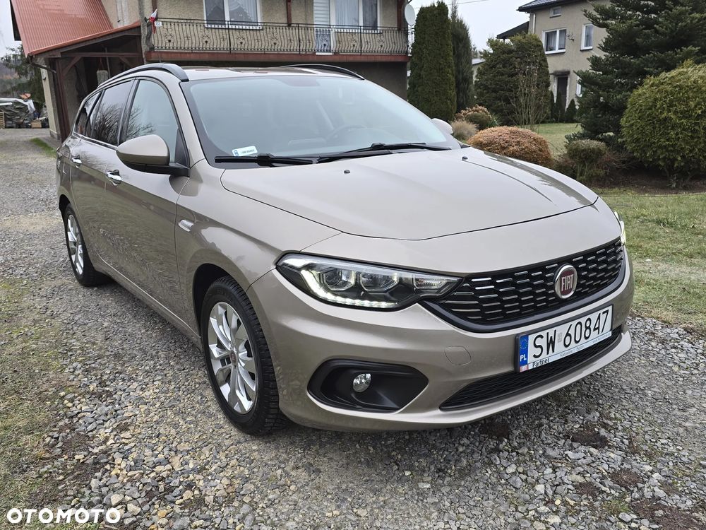 Fiat Tipo 1.4 16v Lounge EU6d - 32