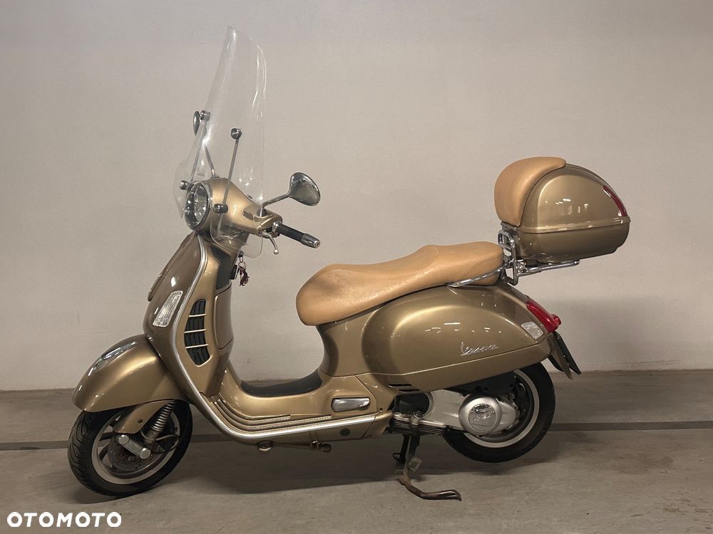 Vespa GTS - 5