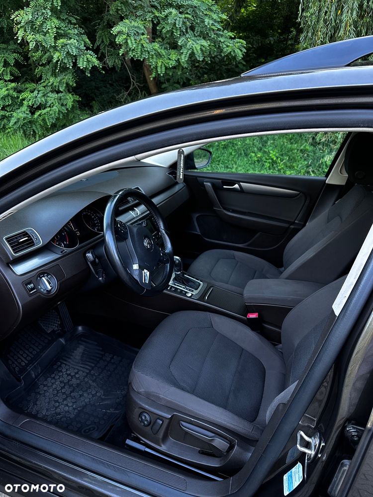 Volkswagen Passat 2.0 TDI Highline DSG - 12