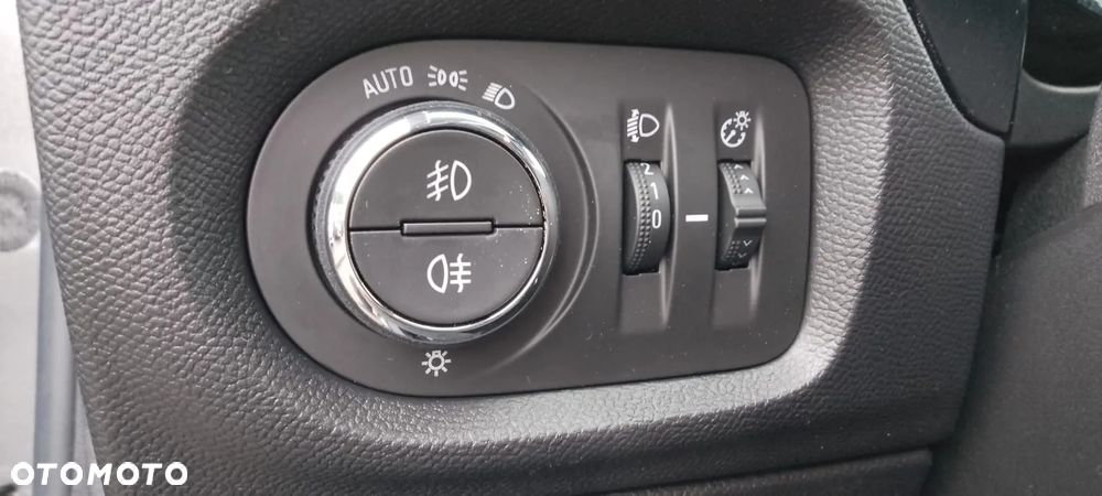 Opel Corsa 1.2 Start/Stop Elegance - 9