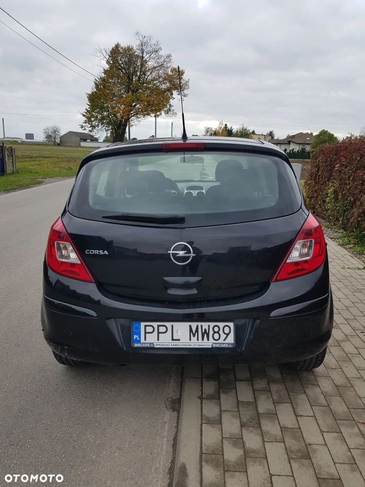 Opel Corsa 1.2 16V Essentia - 2