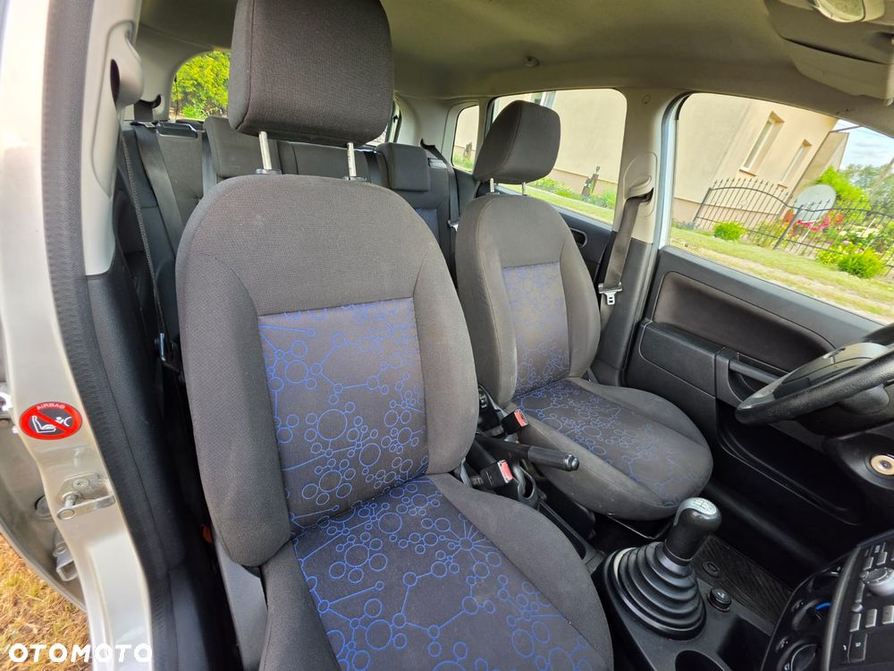 Ford Fiesta - 10