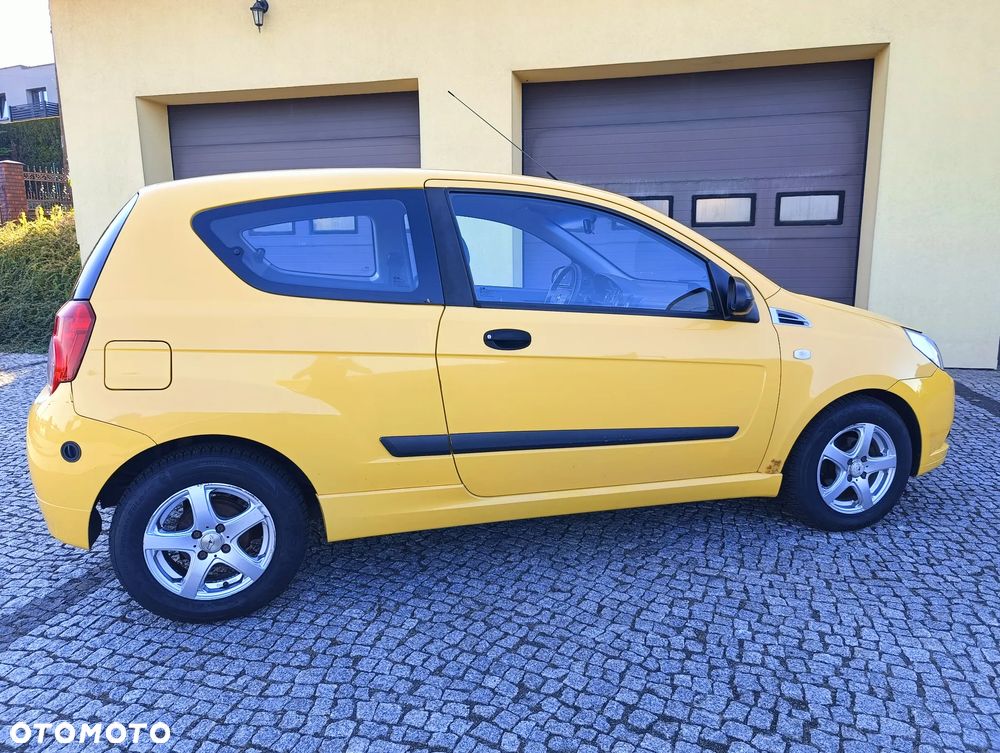 Chevrolet Aveo 1.2 16V Base - 6