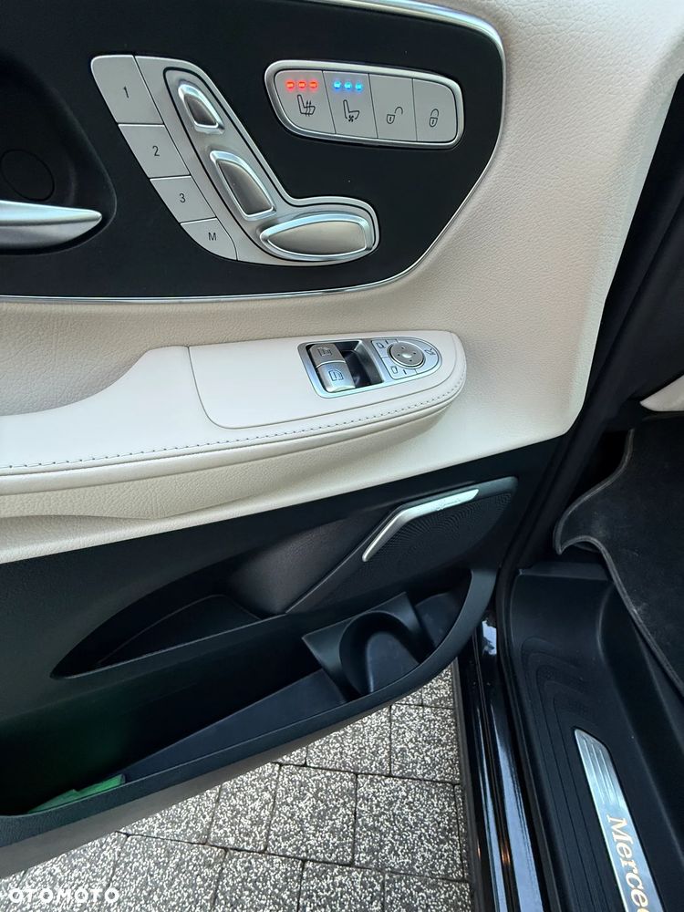 Mercedes-Benz Klasa V 300 d 4-Matic Exclusive 9G-Tronic (d³ugi) - 24