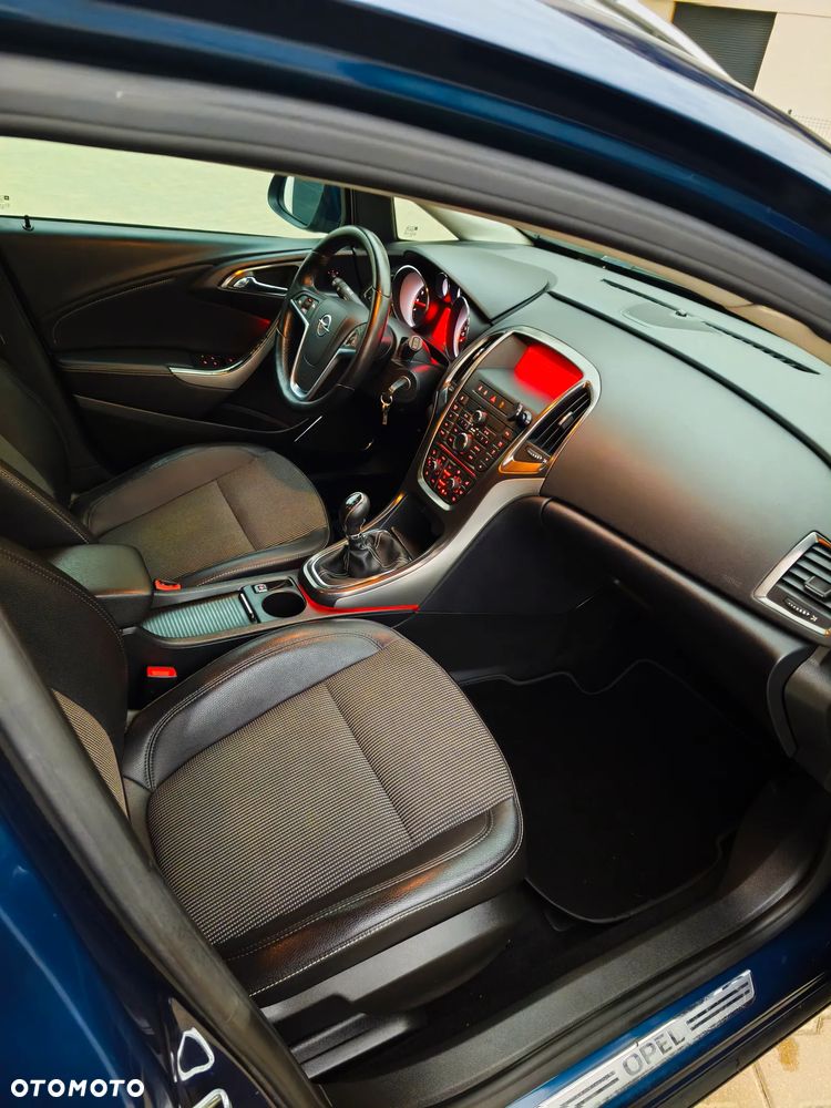 Opel Astra 1.4 Turbo Sport - 28