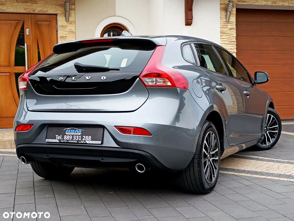 Volvo V40 D2 Momentum - 10