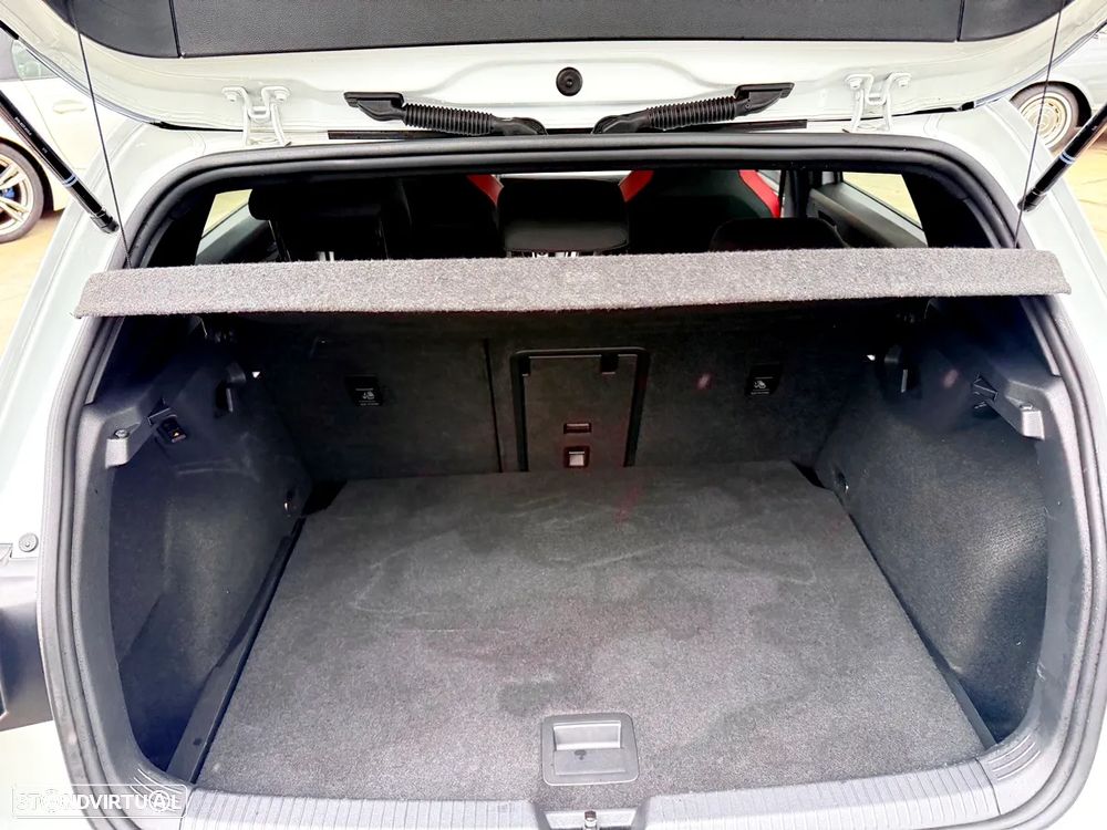 VW Golf 2.0 TSI GTI DSG - 36