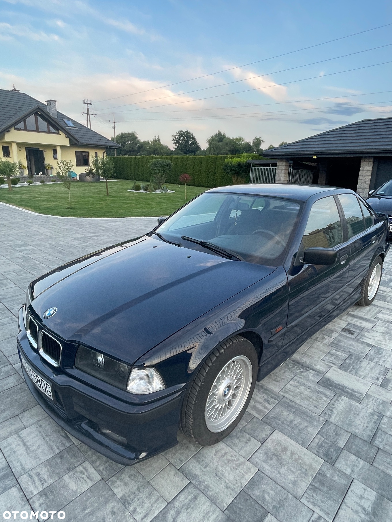 BMW Seria 3 318i - 4