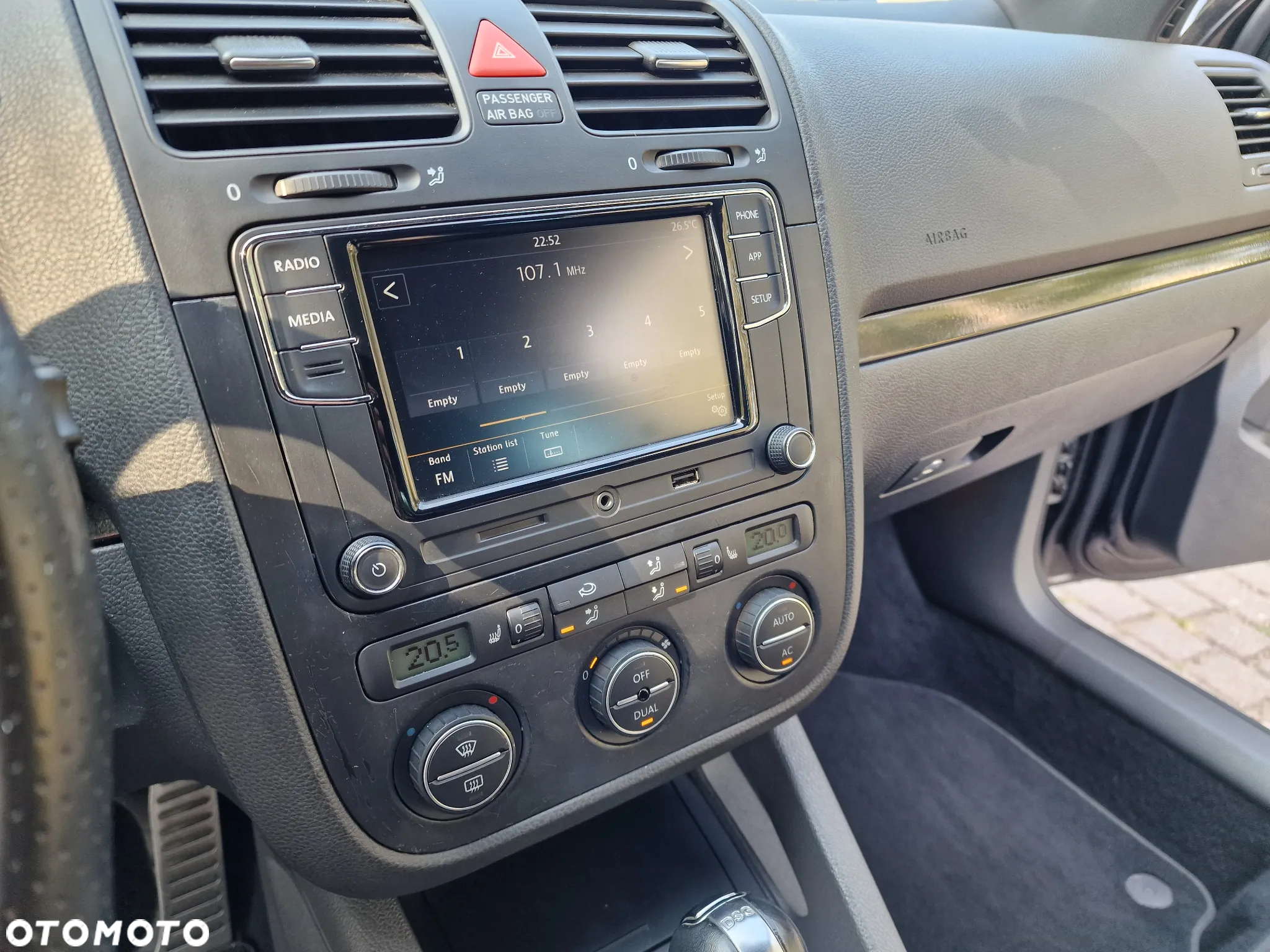 Volkswagen Golf 2.0 GTI DSG Pirelli - 24