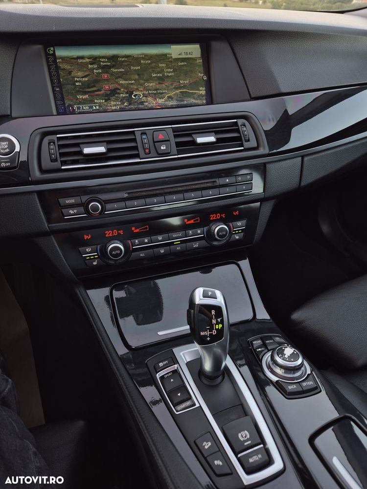 BMW Seria 5 525d xDrive Aut. - 24