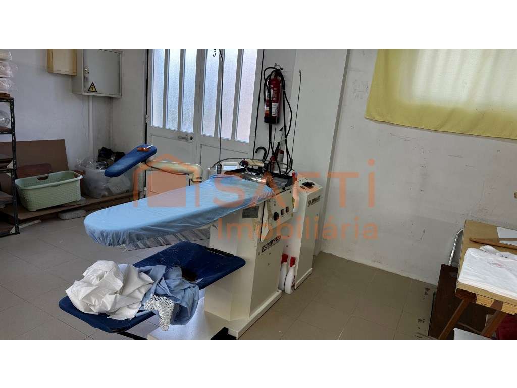 Trespasse de Fábrica de Roupa de Bebé em Torres Vedras - Grande imagem: 5/19