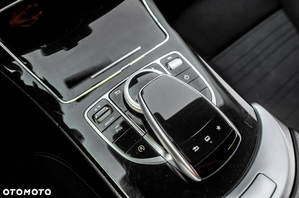 Mercedes-Benz Klasa C 250 (BlueTEC) d 4-Matic 7G-TRONIC - 29