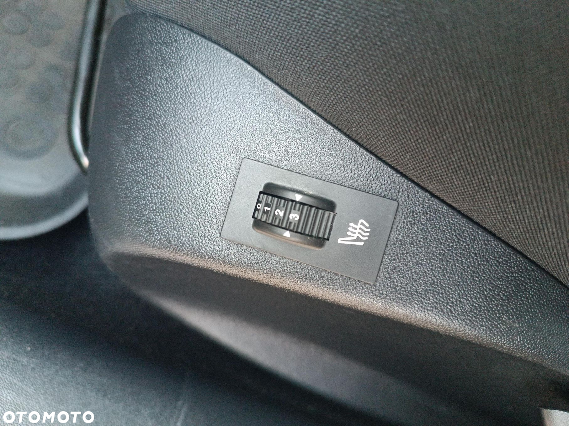Peugeot 208 1.2 PureTech GPF Allure S&S EAT6 - 18