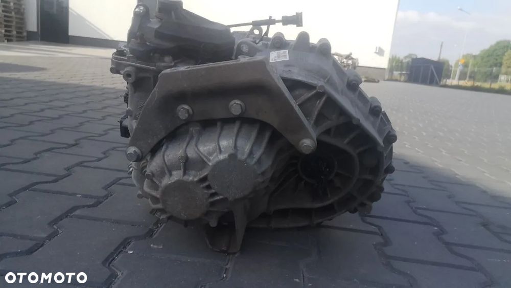 SKRZYNIA BIEGÓW VOLVO V70 S60  S80 II 2.0D 2.0 D3 D4 - 5