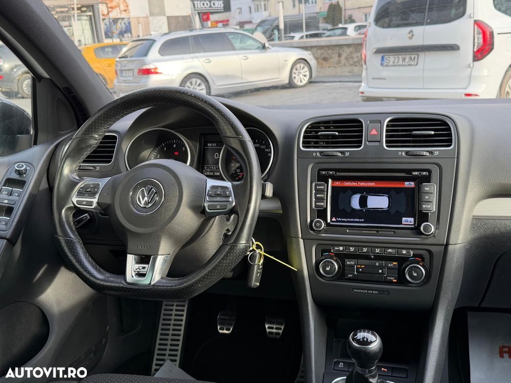 Volkswagen Golf - 11