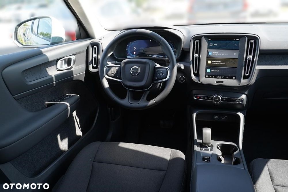 Volvo XC 40 B3 Essential - 12