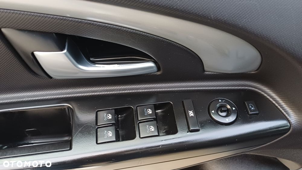 Kia Ceed - 12