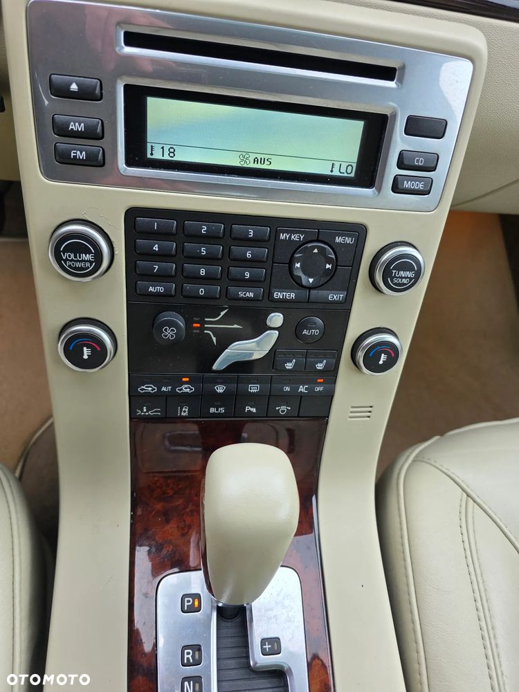 Volvo V70 2.5T Summum - 11
