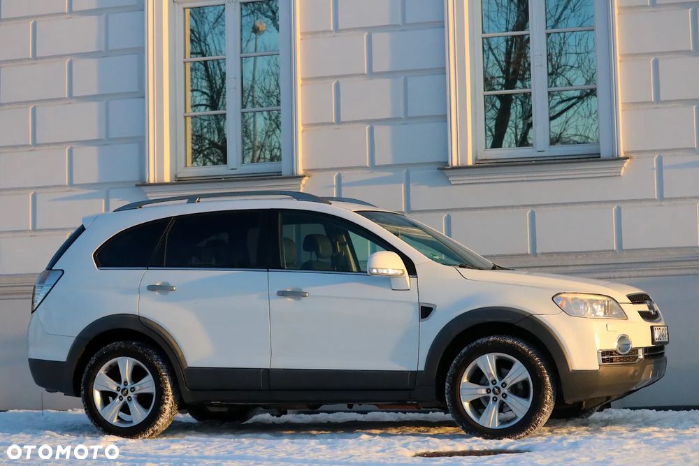 Chevrolet Captiva 2.0 d LT high (deu) - 18