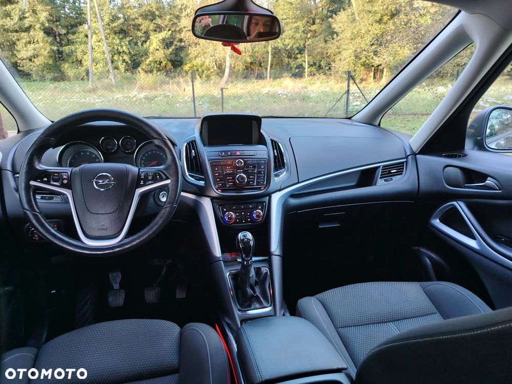 Opel Zafira - 12