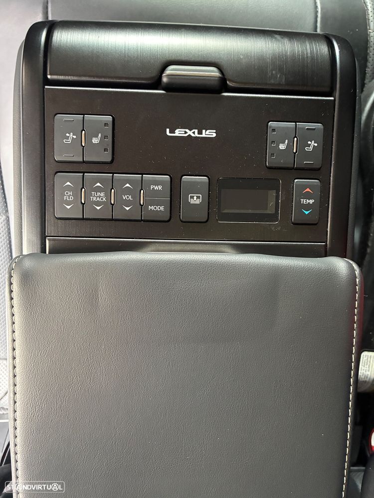 Lexus ES 300h Luxury+ - 11