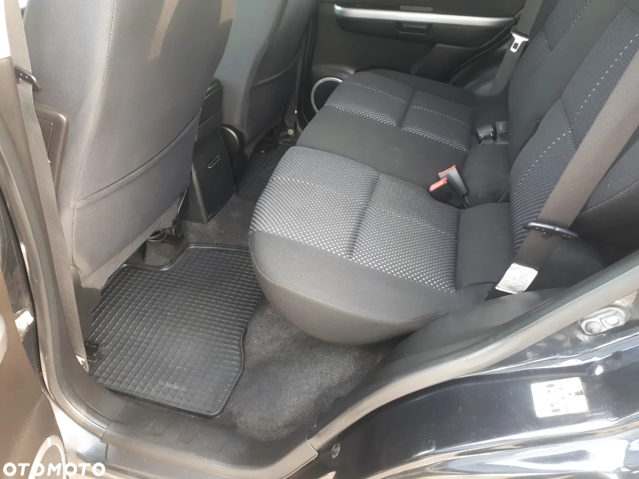 Suzuki Grand Vitara 2.0 Comfort + - 16