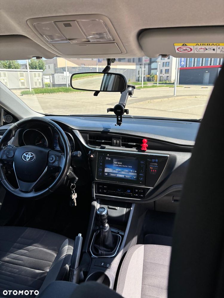 Toyota Auris - 11