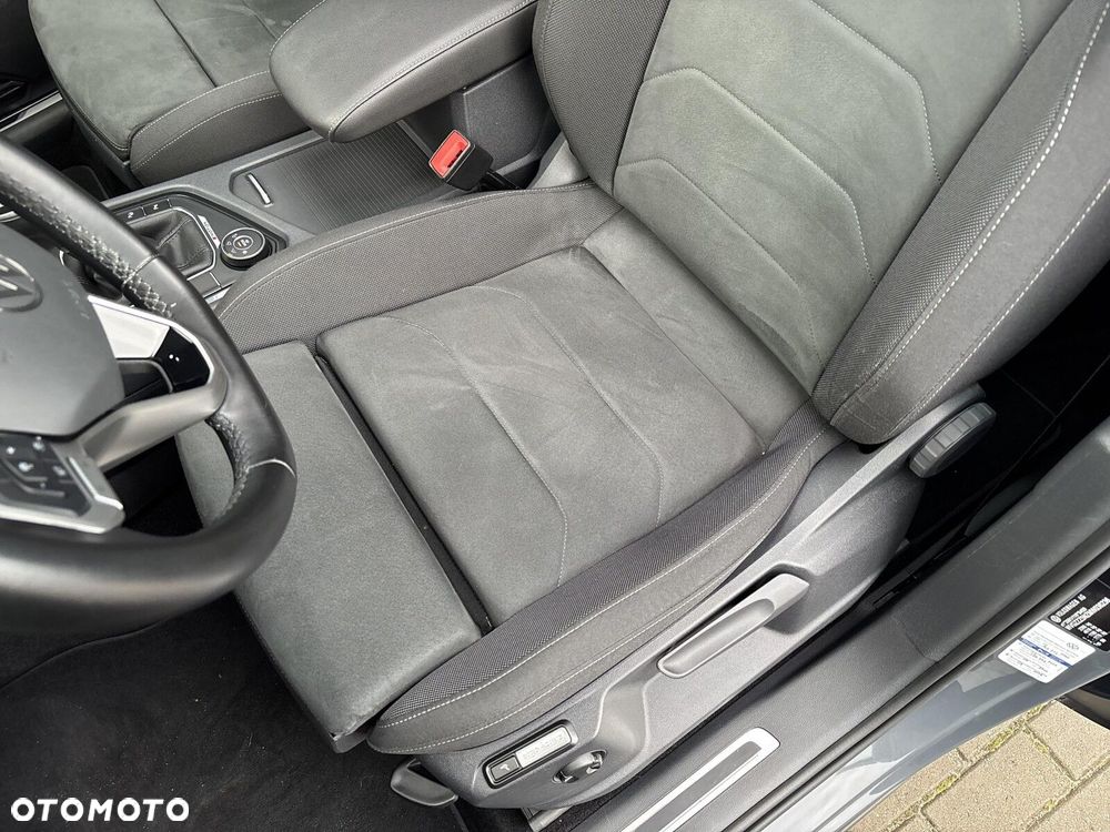 Volkswagen Tiguan 2.0 TDI SCR 4Mot Elegance DSG - 12